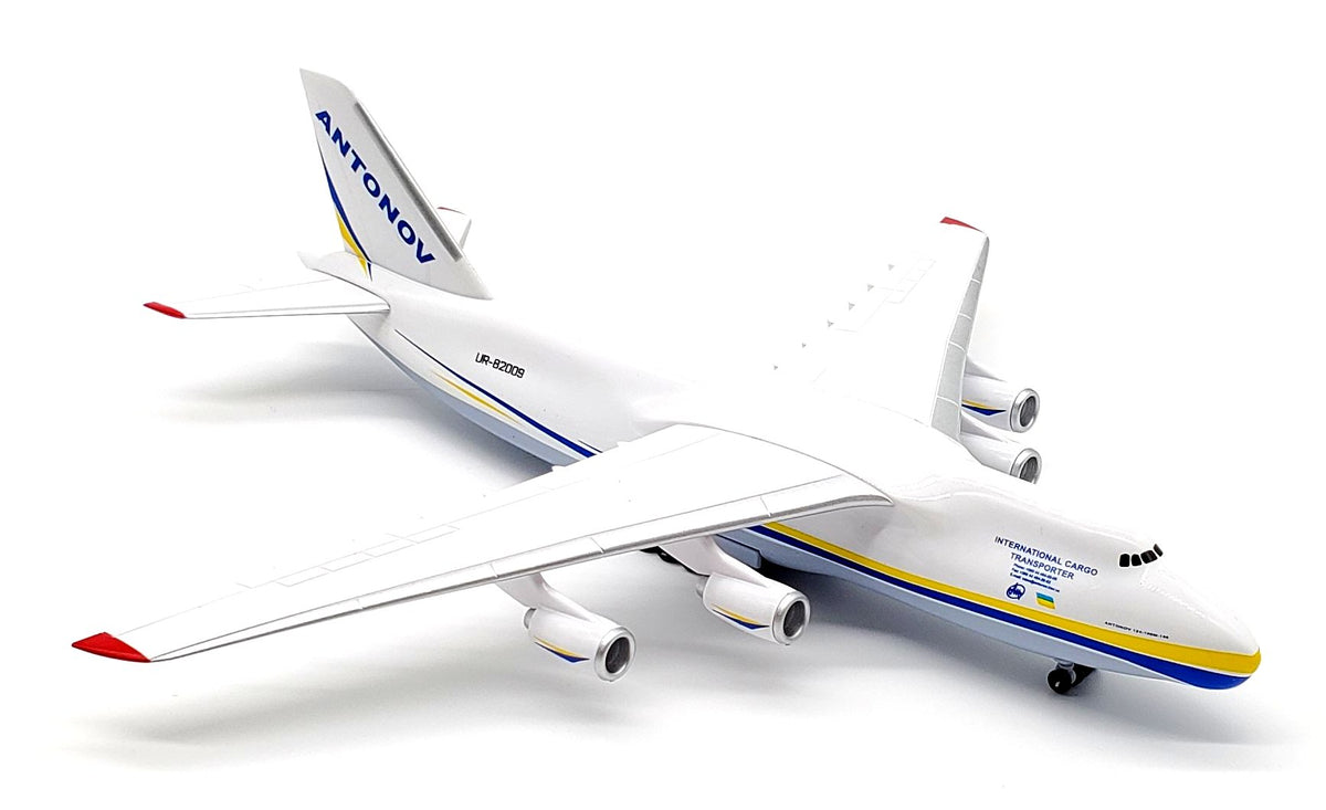 1/400アントノフAN-124-100M「ルスラン」UR-82009 – Pilot Shop Hong