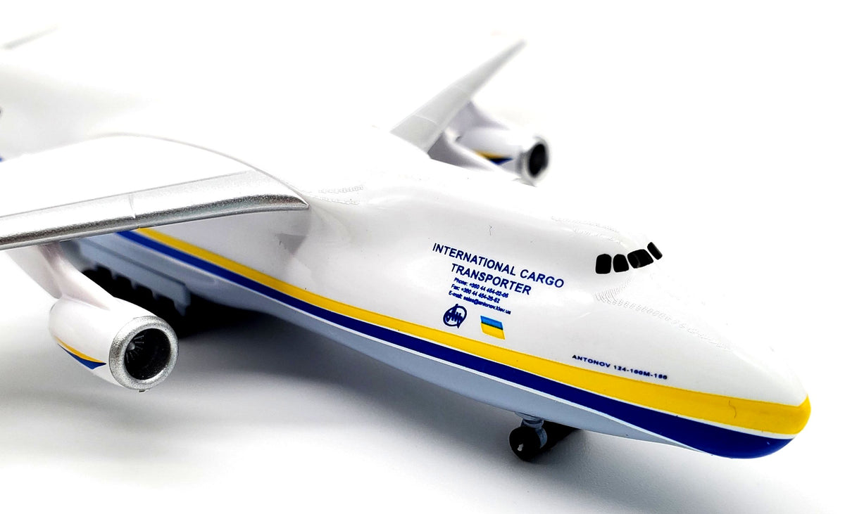 1/400アントノフAN-124-100M「ルスラン」UR-82009 – Pilot Shop Hong