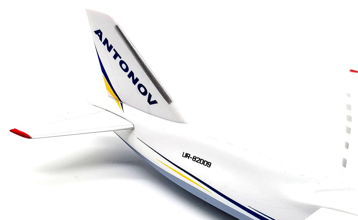 1/400アントノフAN-124-100M「ルスラン」UR-82009 – Pilot Shop Hong