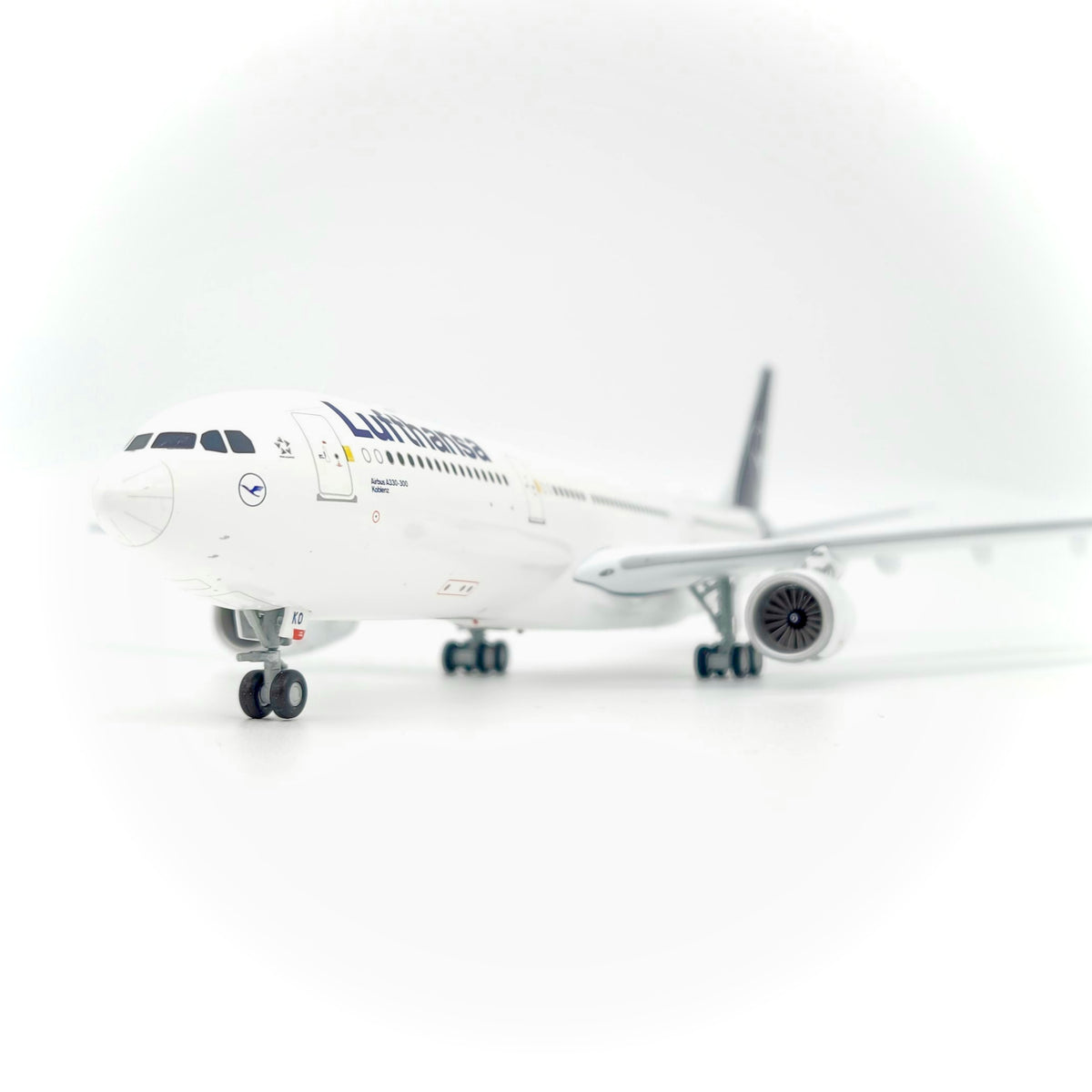 1/200 Lufthansa Airbus A330-300 (D-AIKO) – Pilot Shop Hong Kong