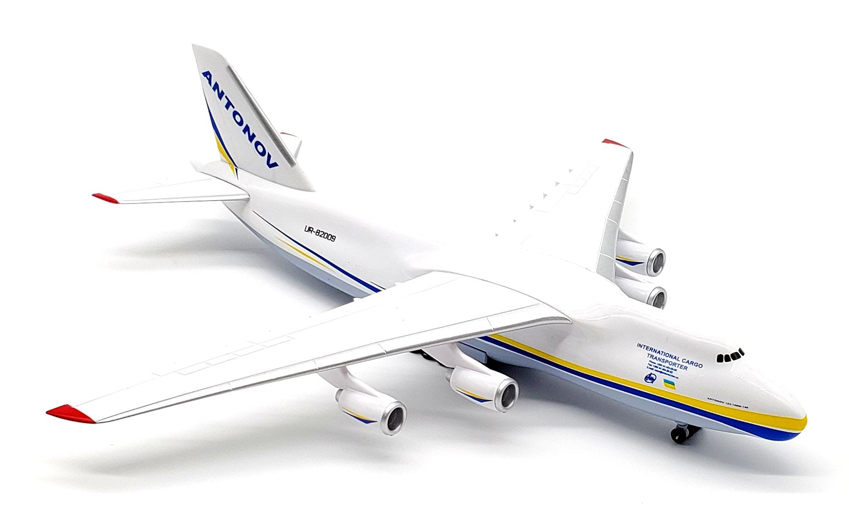 1/400アントノフAN-124-100M「ルスラン」UR-82009 – Pilot Shop Hong