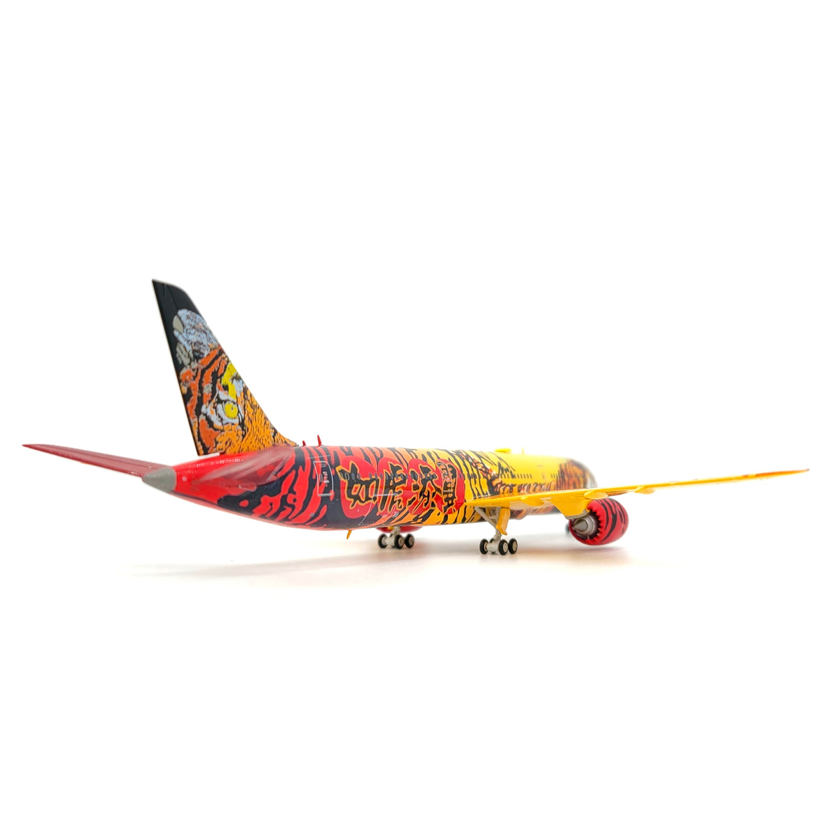 1/400 “Year of Tiger” Designer Boeing 787-9 – Pilot Shop Hong Kong Limited