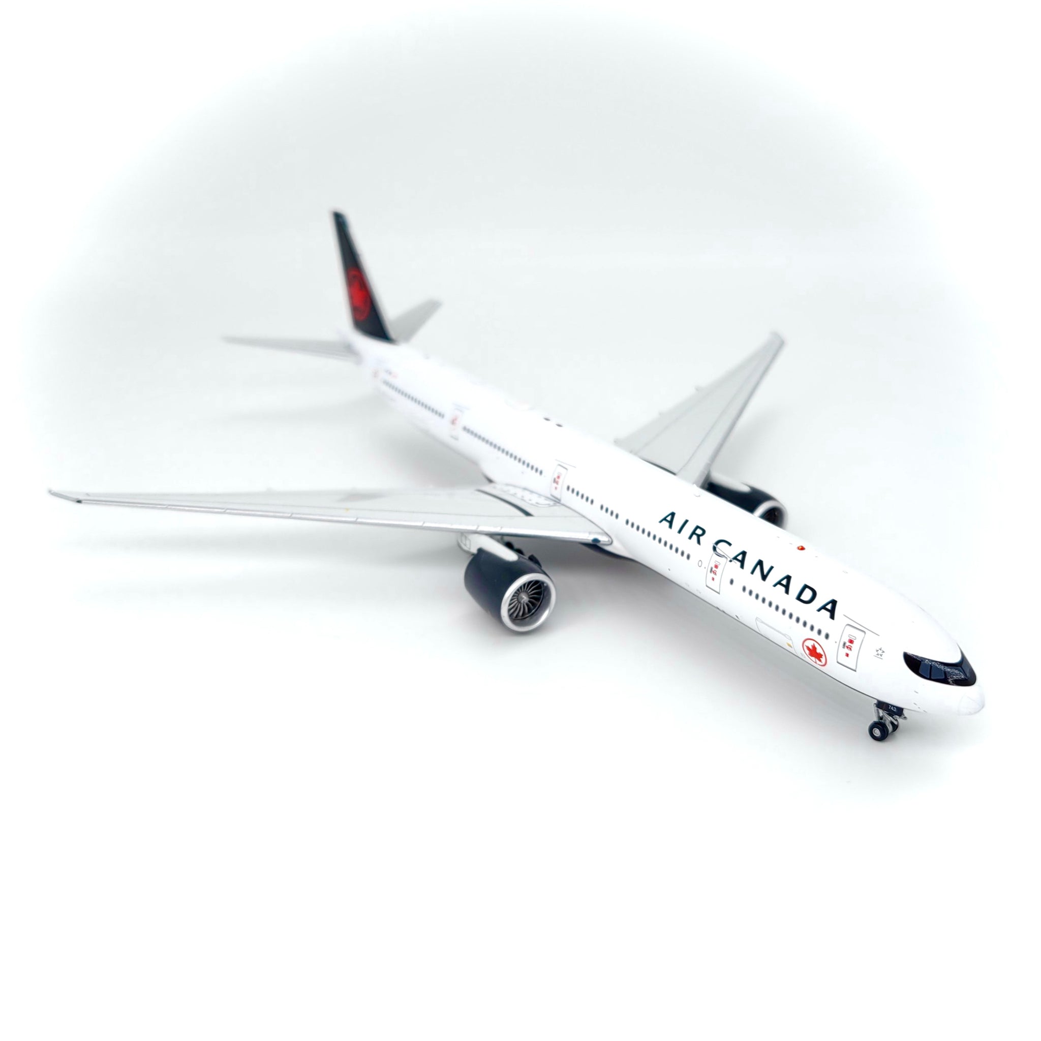 1/400 Air Canada Boeing 777-300ER (C-FIVW) – Pilot Shop Hong Kong